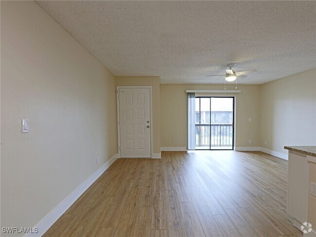 Building Photo - 5311 Summerlin Rd Unit 1115 Rental