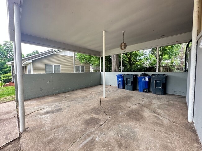 Photo - East Wilkinson Duplex Unidad East Wilkinson 140