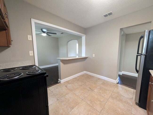 Photo - AVAILABLE NOW!! 3/1 Updated and Ready for a move-in!