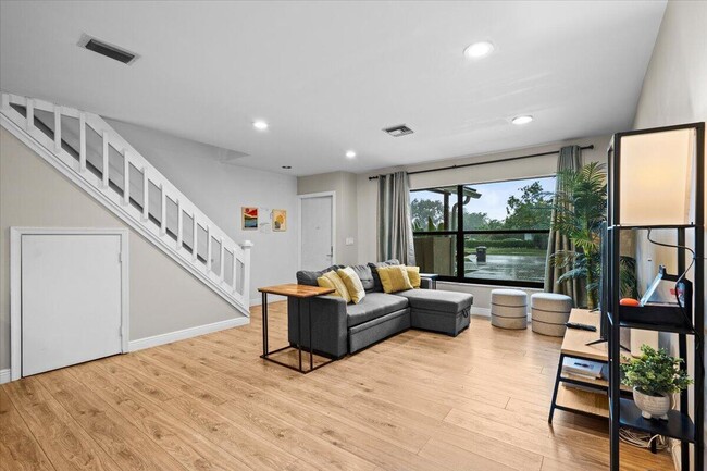 Photo - 1602 Montauk Dr