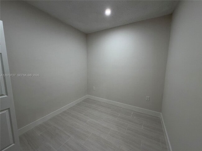 Photo - 10921 SW 144th Ave Unit 1