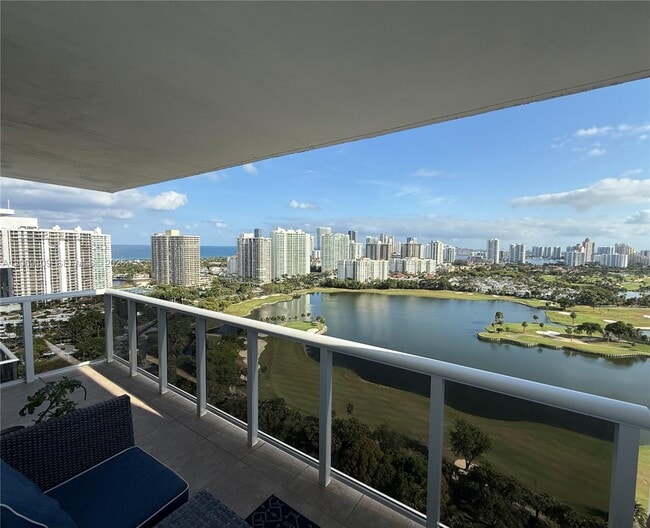 Photo - 3625 N Country Club Dr Unidad PH5