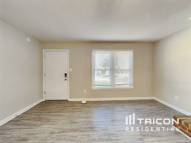 Photo - 355 Paula Ct