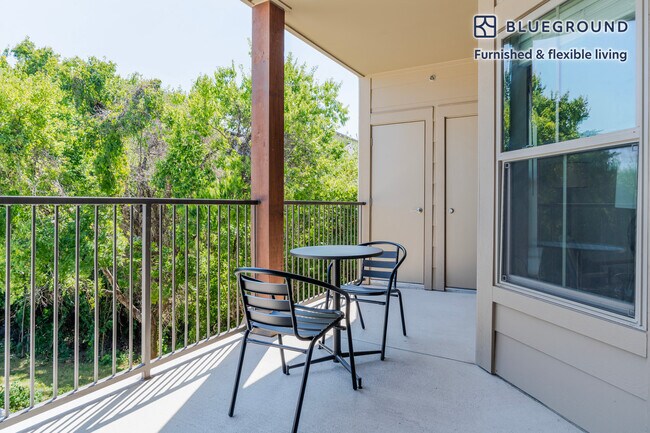 Photo - 1501 W Howard Ln Unidad FL5-ID356