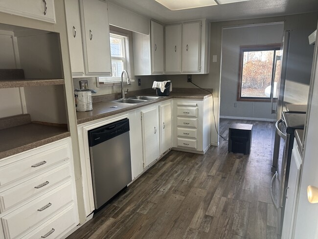 Photo - 2421 2nd St