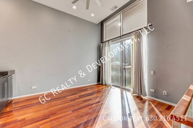 Photo - 2753 N Wayne Ave Unidad A