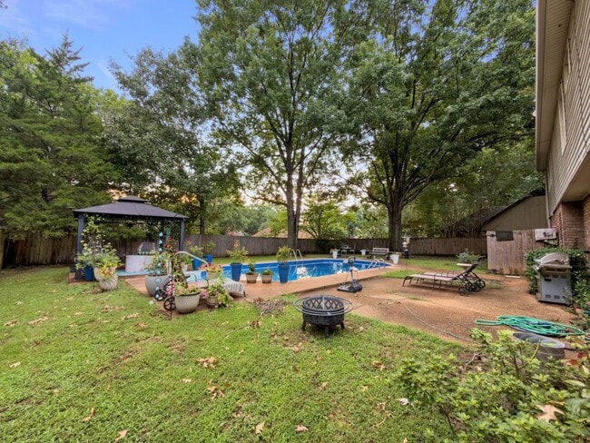Photo - 743 Grovewood Dr