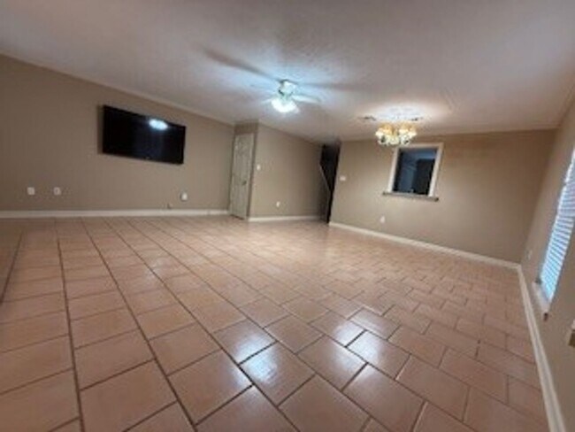 Photo - 4 Laura Dr Unidad B