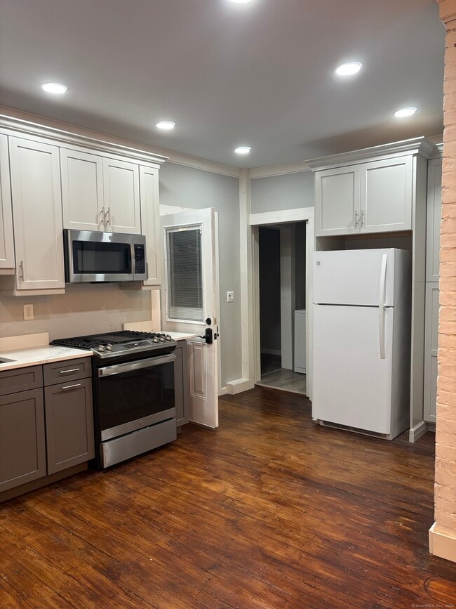 Photo - 130 Prospect St Apartment