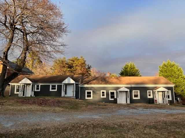 Photo - 818 Wiggington Rd