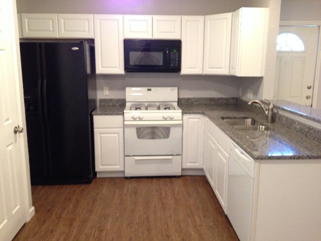 Photo - 4904 Merritt Cir Unidad D