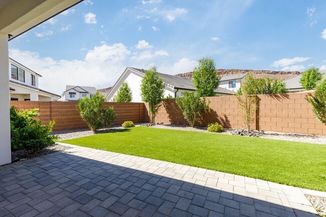 Photo - Beautiful 5 Bed 3.5 bath near Sunrise Valley Park In Washington.