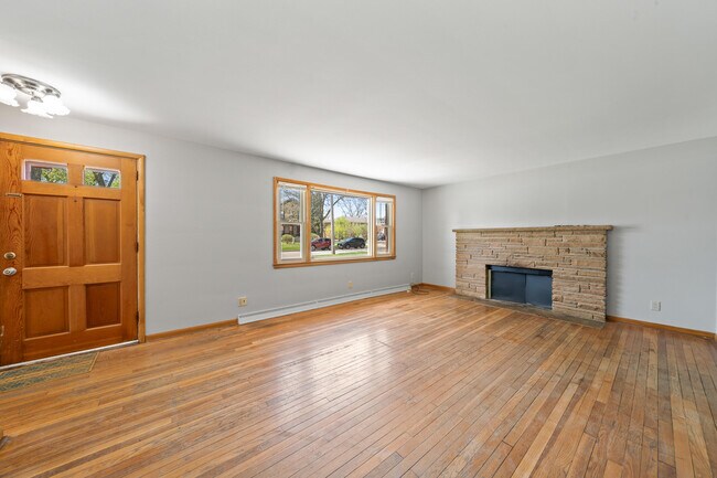 Photo - 11 S Church St