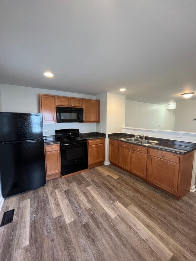 Photo - 360 E Hinman Ave Townhome