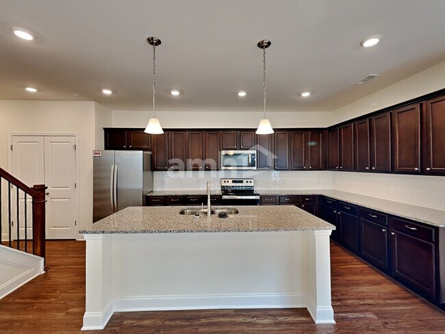 Photo - 440 Charity Ln