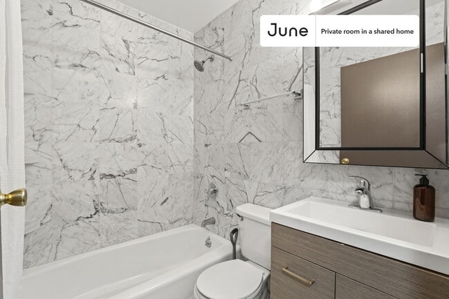 Room in Shared 3 bed/1 bath home in Upper East Side