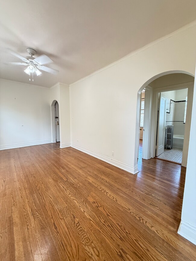 Photo - 2141 N Spaulding Ave Unit 2E