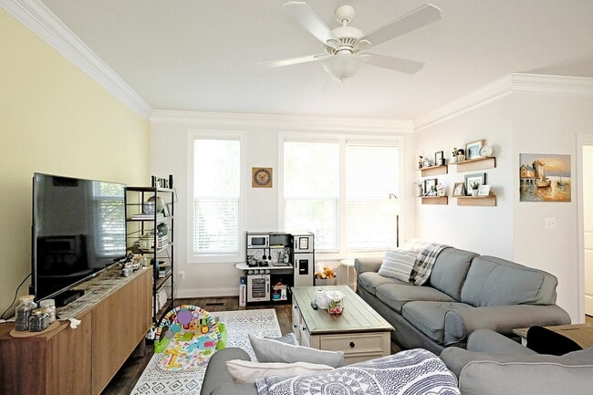 Photo - Pet-Friendly Townhome With Rooftop Terrace + Blue Ridge Mountain Views
