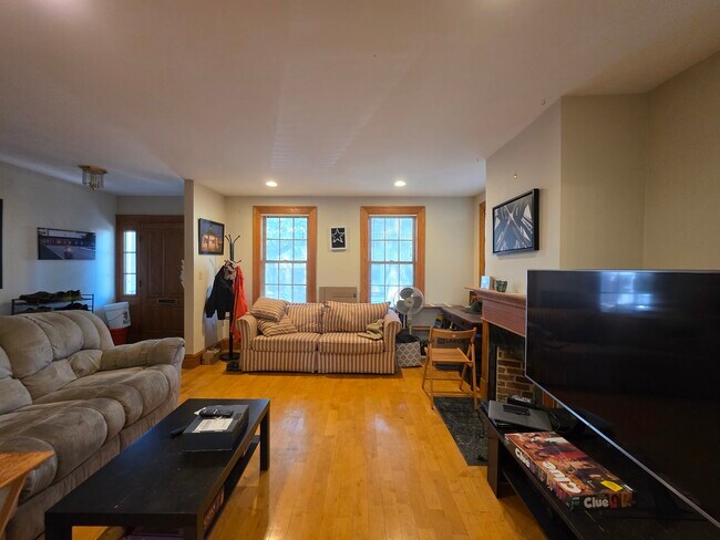 Photo - 92 Gore St