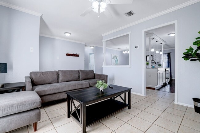Photo - 10535 Breeds Hill Dr