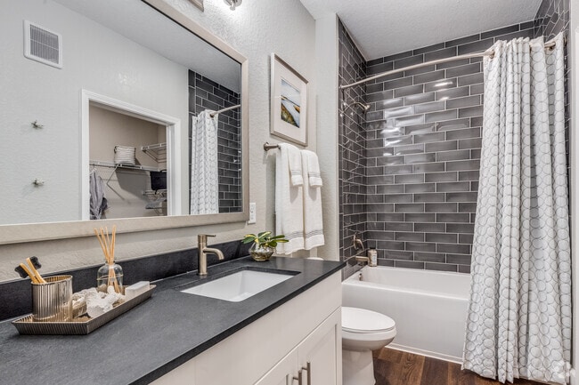 2BR, 2BA, - 1046SF