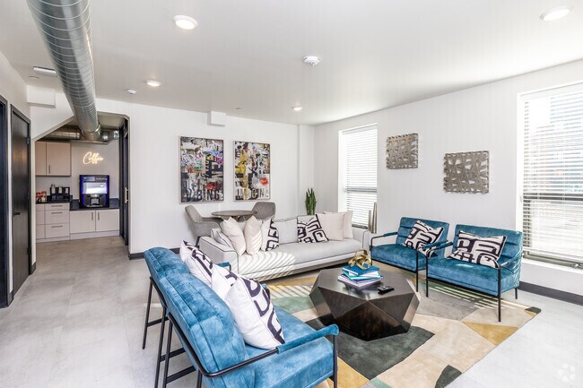 Estudio/Sala de café - The Nest Iowa City