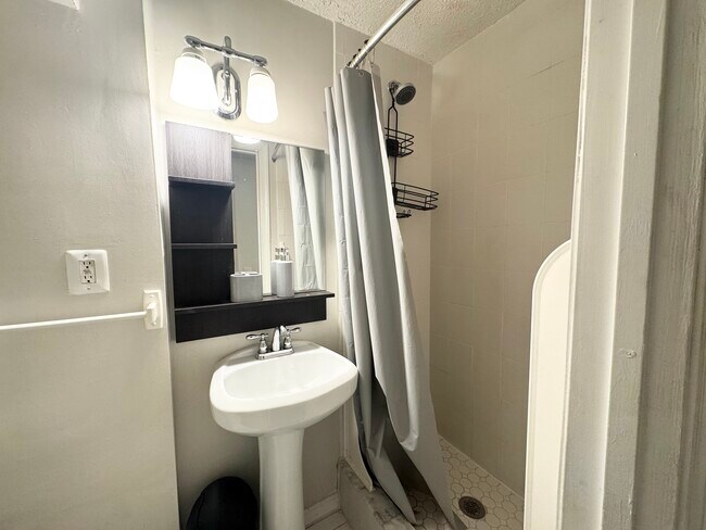 Photo - 6037 Meyers Landing Ct