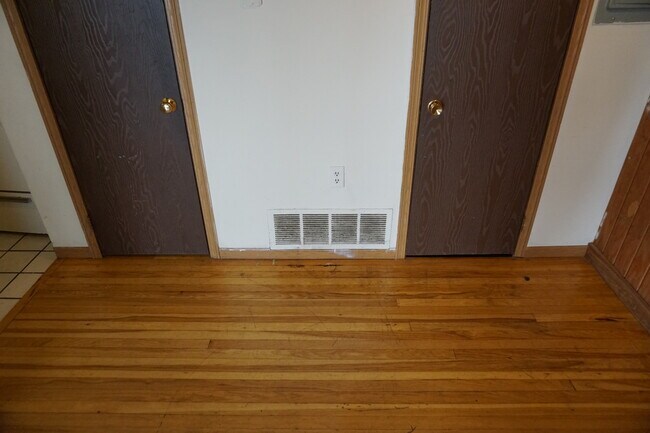 Photo - 64 W Northwood Ave Unit C