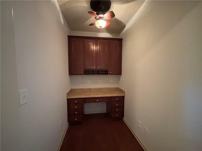 Photo - 800 Village Field Ct NW