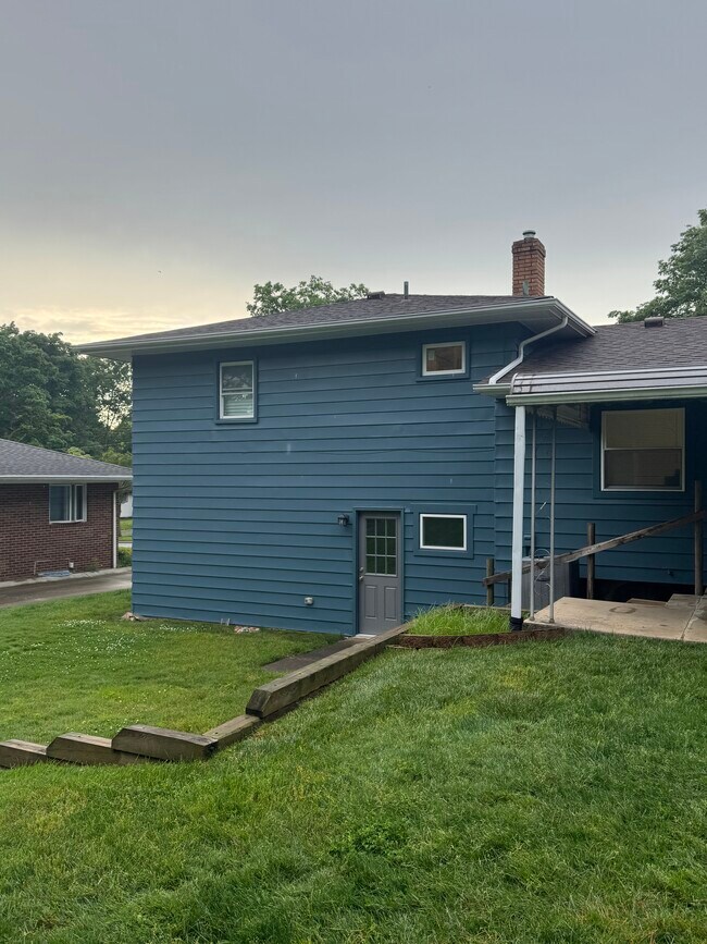 Building Photo - 320 Bowman Dr Rental