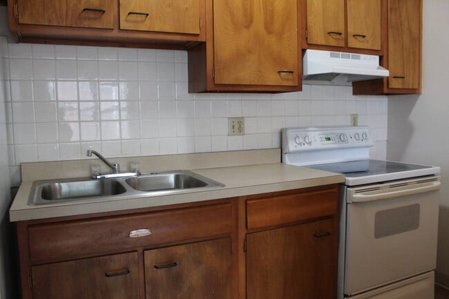 Photo - 1321 Maple Dr