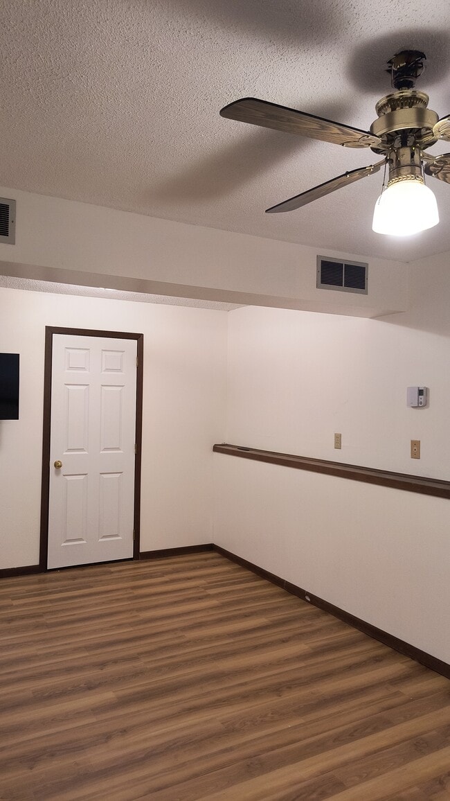 Photo - 7849 Rimbley Rd