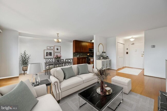Building Photo - 1900 Lyttonsville Rd Unit 1017 Rental