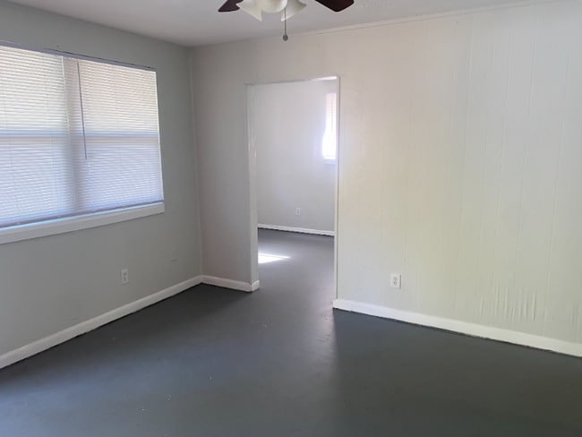 Photo - 1594 W 29th St