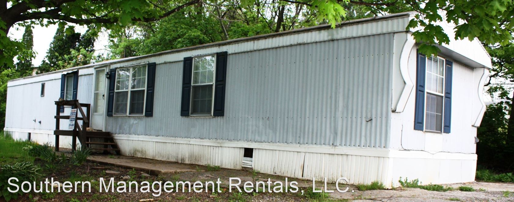 2 br, 1 bath House - 141 N. Pear Ave. - 2 br, 1 bath House - 141 N. Pear Ave.