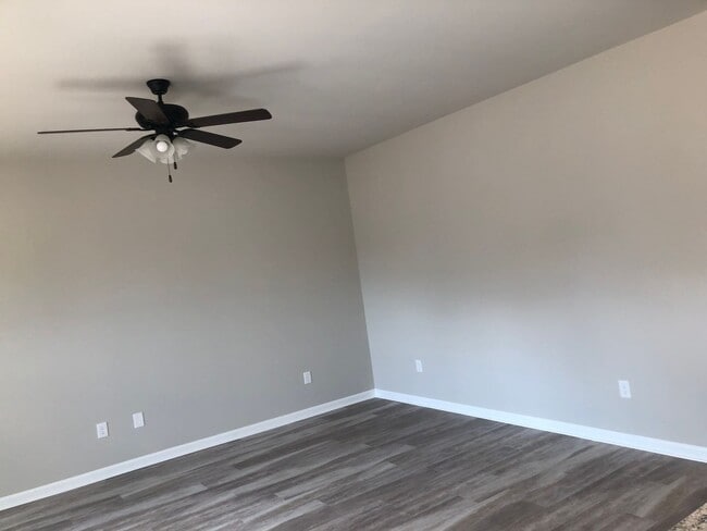 Photo - 210 St Fazzio St