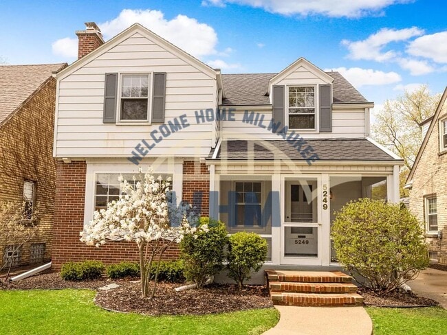 Building Photo - 5249 N Shoreland Ave