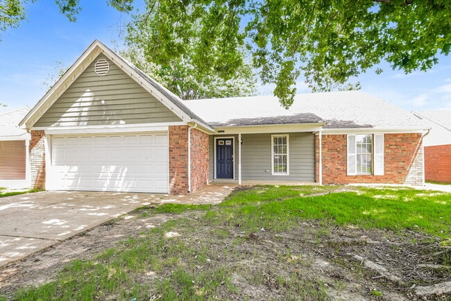 Photo - 10378 Yates Dr