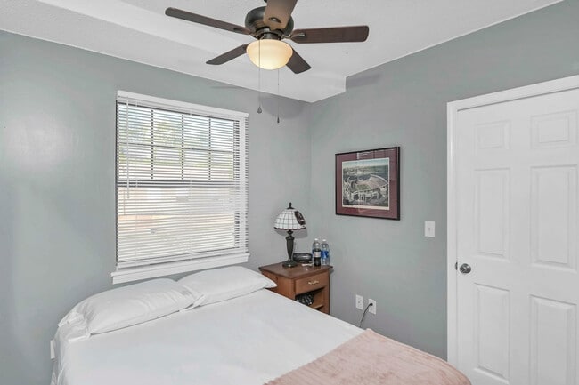 Photo - 2009 Greene St Unit SI ID1604306P