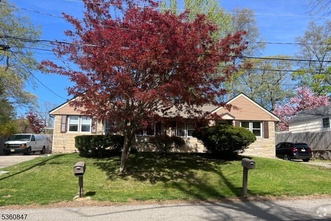 Building Photo - 7 Southard Rd Rental