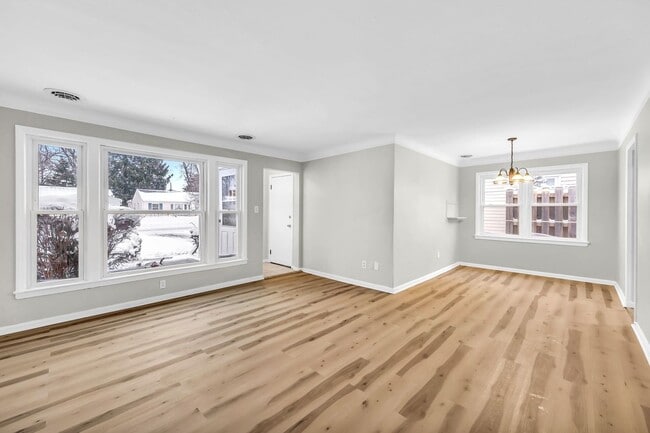 Photo - 1386 Eastwood Ave