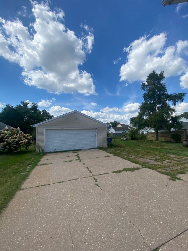 Photo - 1717 Iowa St Unit A