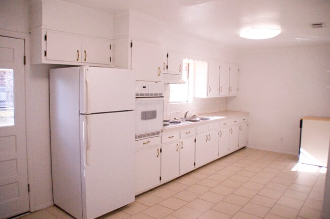 Photo - 590 N Donna Ave
