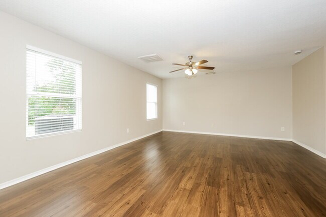 Photo - 5624 Dory Dr