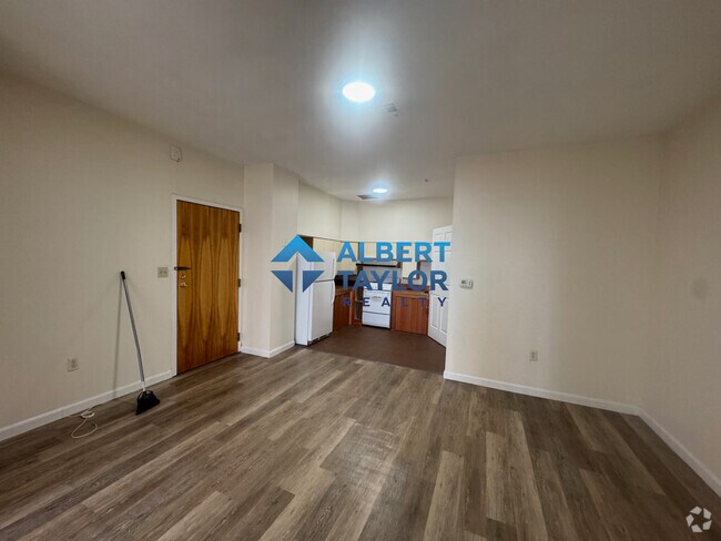 Building Photo - 82 Essex St Unit 82 Rental