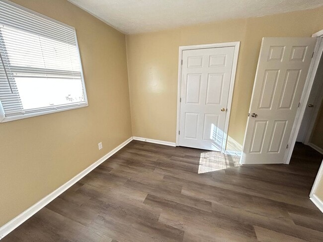 Photo - Update Single Family in Dayton!