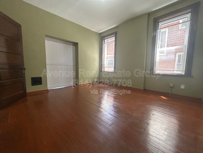 Photo - 4415 S Compton Ave