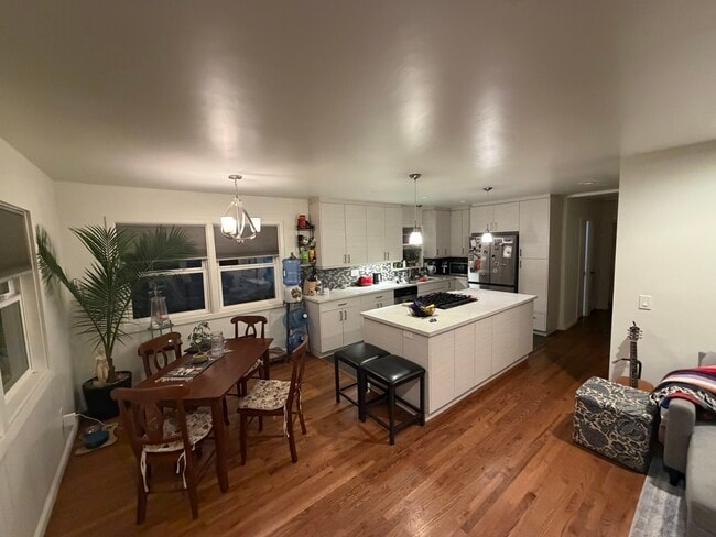 Photo - 4272 Harbinson Ave