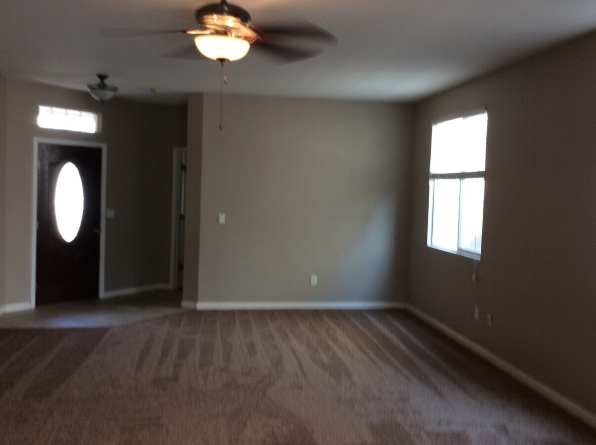 Photo - 1374 Bamboo St
