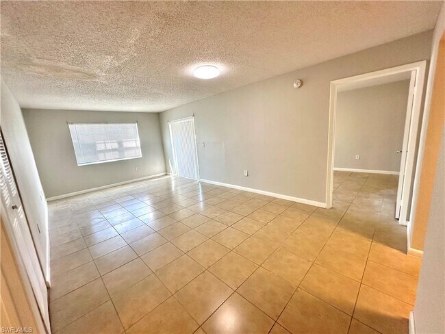 Photo - 3417 Winkler Ave